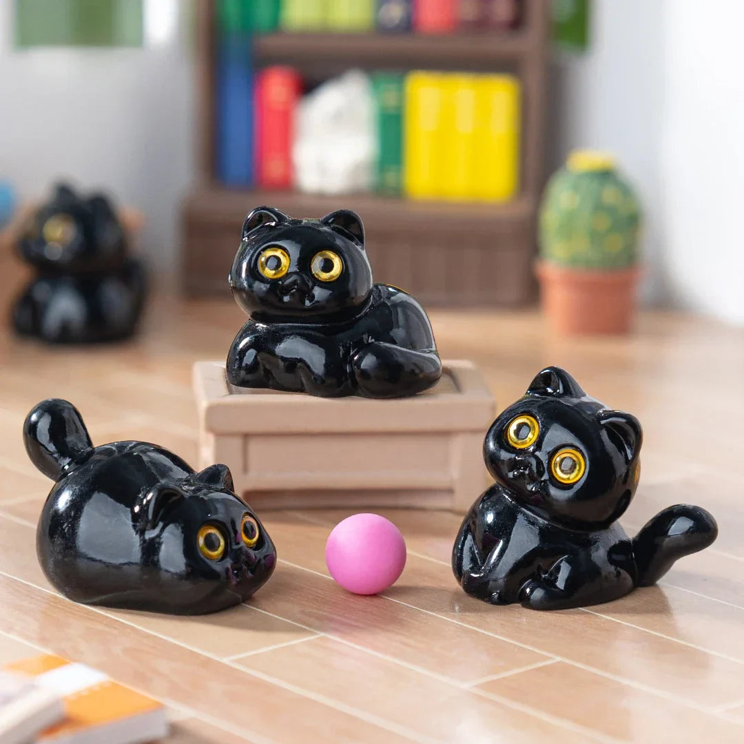 Black Cat Mini Figurines Cute Resin Kitten Desktop Decoration
